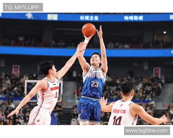 易边再战，广东队力克新疆队，取得五连胜，领跑CBA赛场