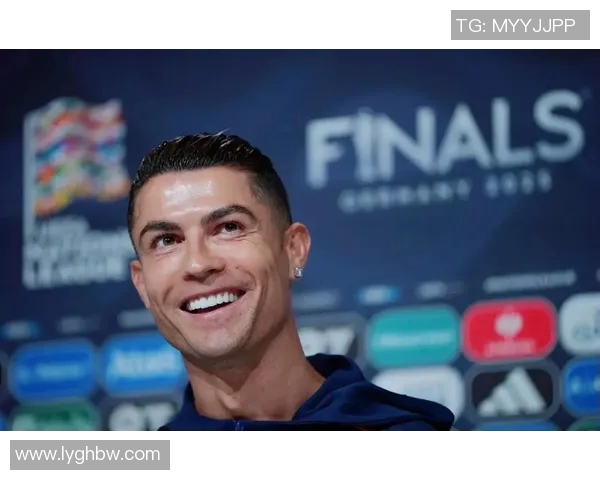 欧洲杯：葡萄牙3-0大胜匈牙利，克里斯蒂亚诺·罗纳尔多上演帽子戏法